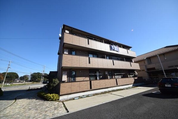 サードサン大宮の物件外観写真